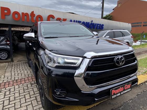 TOYOTA HILUX 2.8 D-4D TURBO DIESEL CD SRX 4X4 AUTOMÁTICO